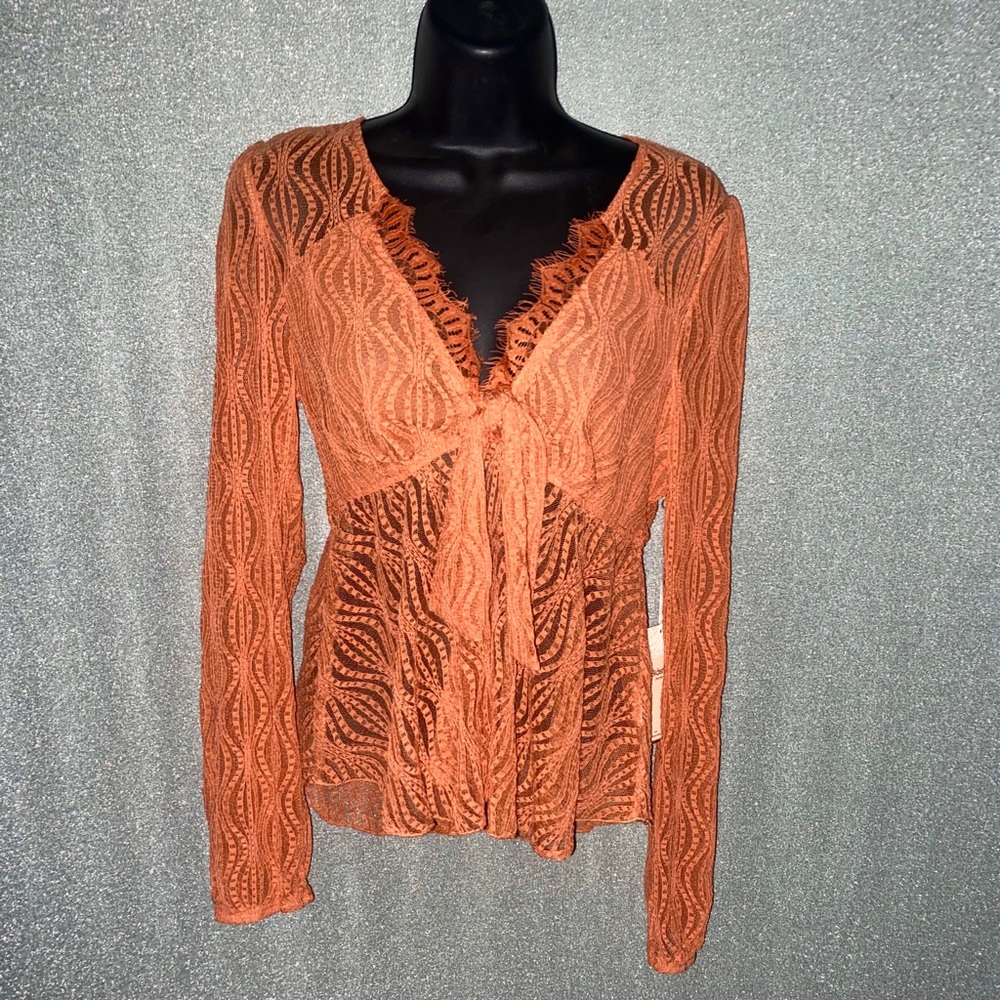 Salmón top in brand new condition